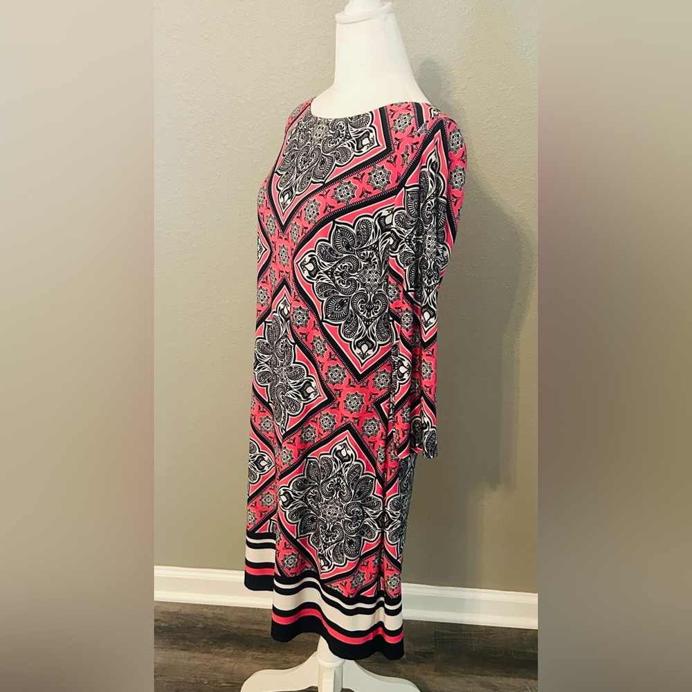 VINCE CAMUTO Pink and Navy Mandala Dress Size 12 Excellent Condition - Picture 3 of 12